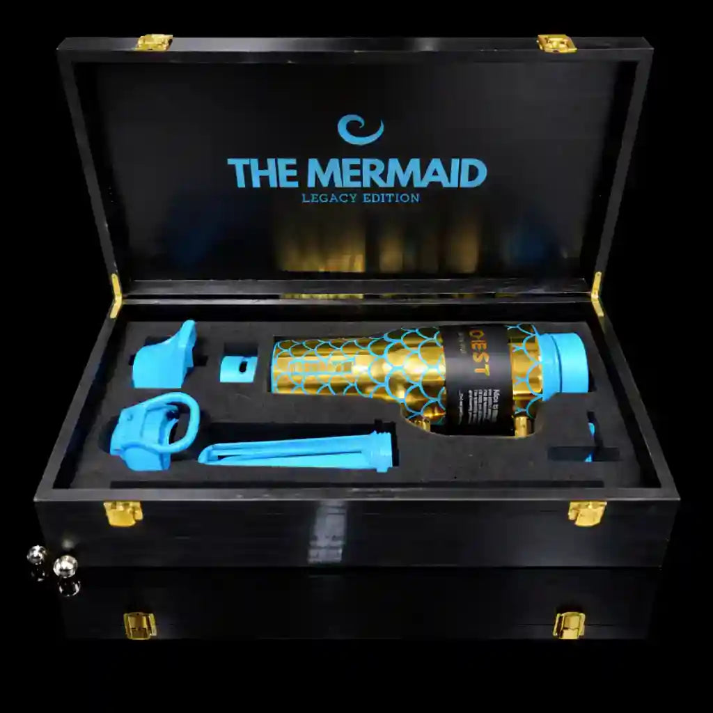COLDEST X TNIN Water bottle (BLUE)